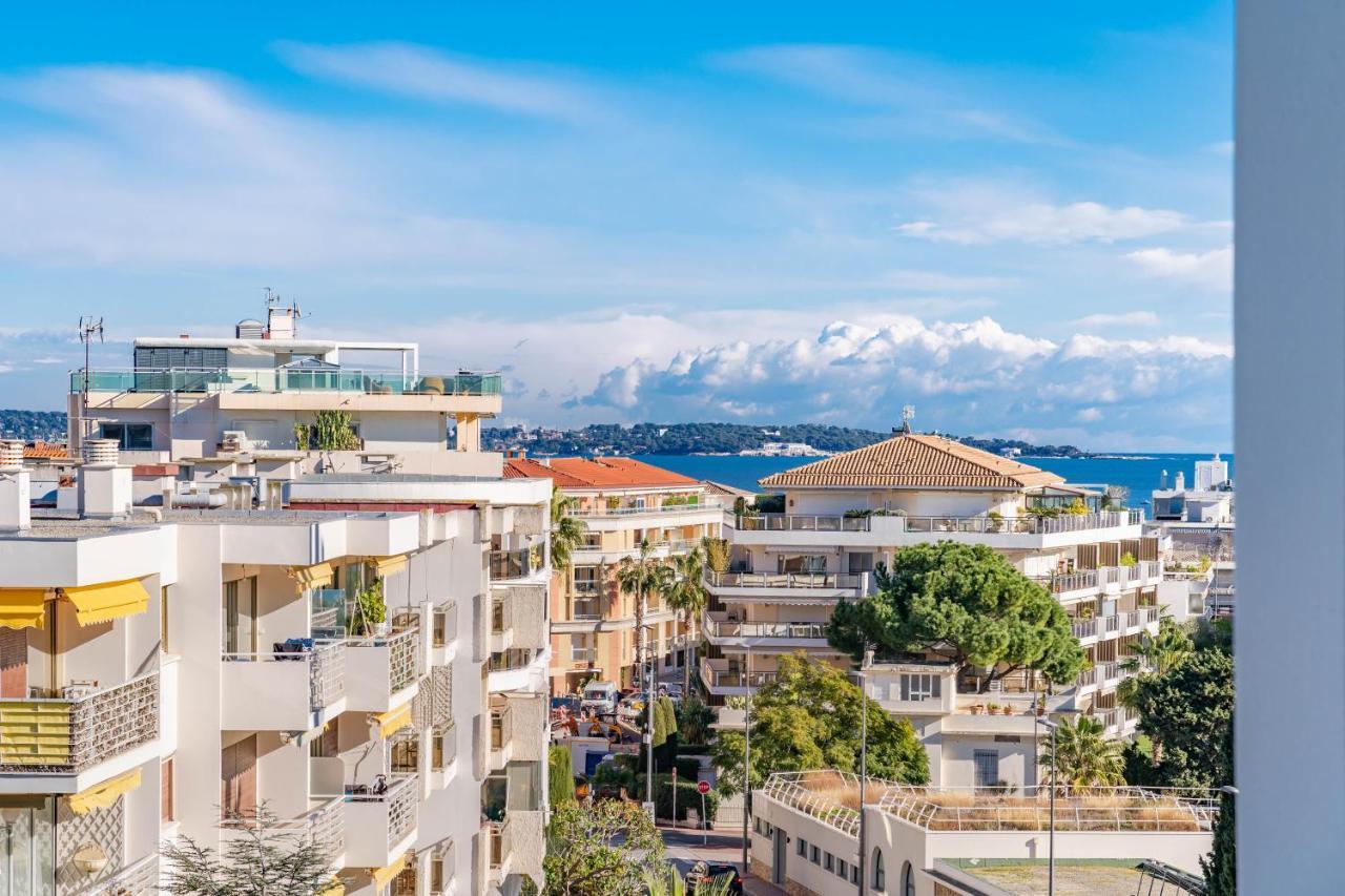 Palm Beach- Free Wifi- Parking- Sea View Apartment Cannes Luaran gambar