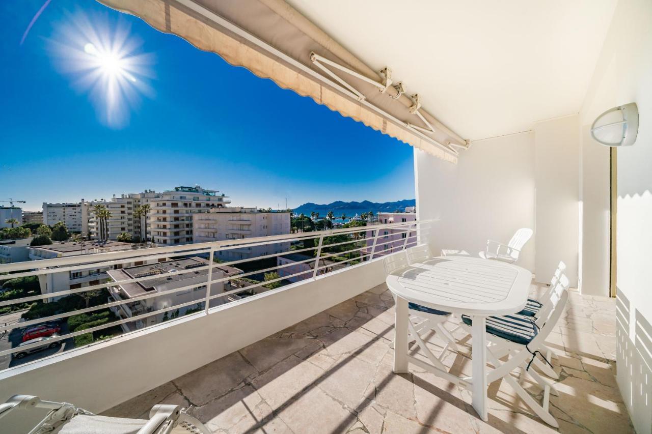 Palm Beach- Free Wifi- Parking- Sea View Apartment Cannes Luaran gambar